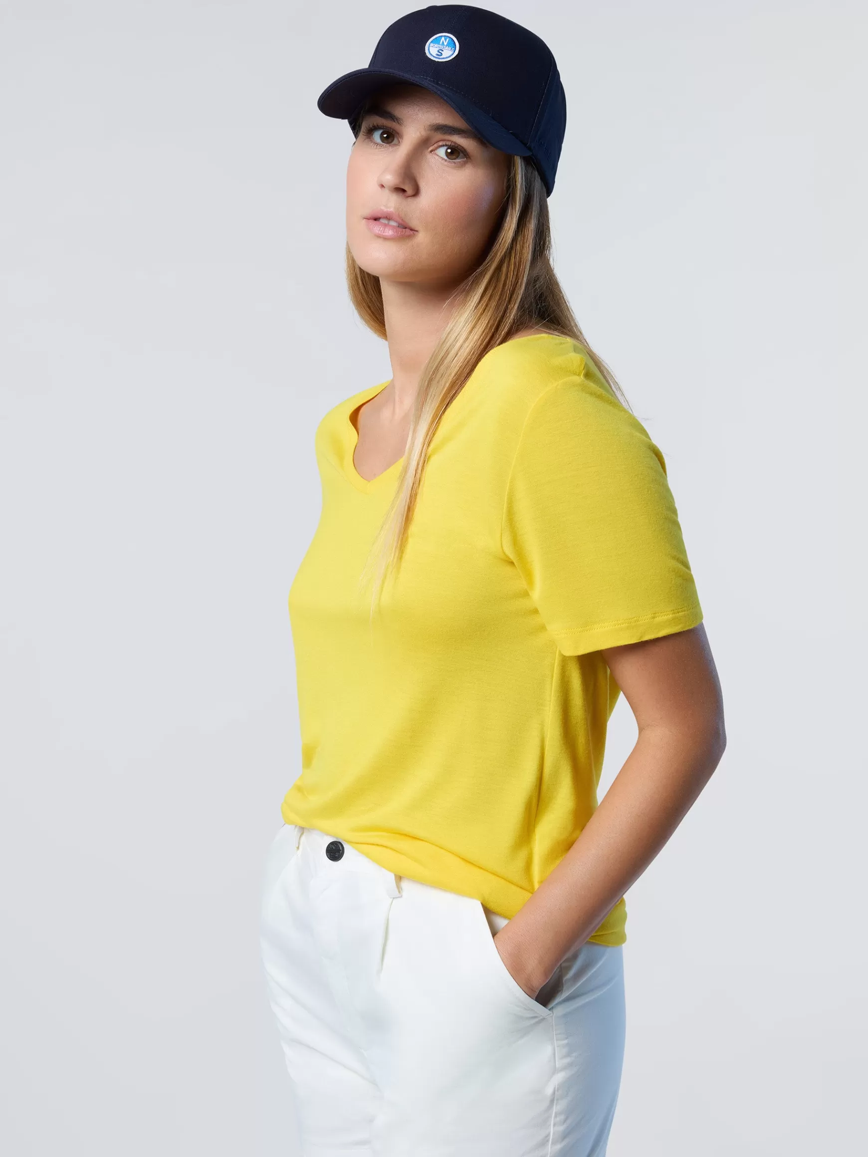 North Sails T-shirt con scollo a V>Donna Outlet | T-shirts